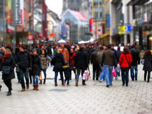 Rise of Christmas shoppers UK
