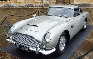 db5 car fitted with spy gadgets