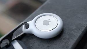 Apple Airtag bluetooth tracker